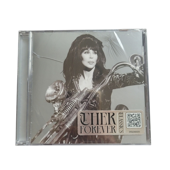 Cher T-shirt and CD - Picture 5 of 5